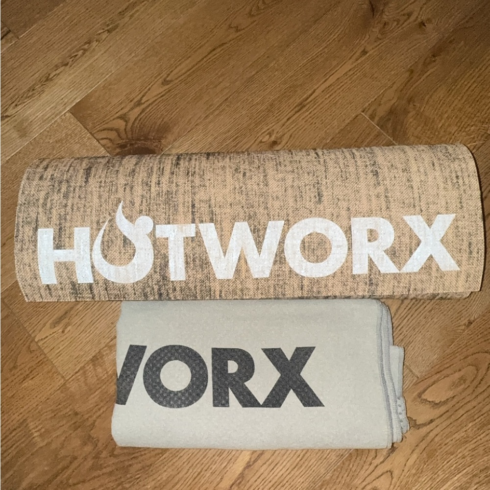 Hotworx Matt & Towel Set